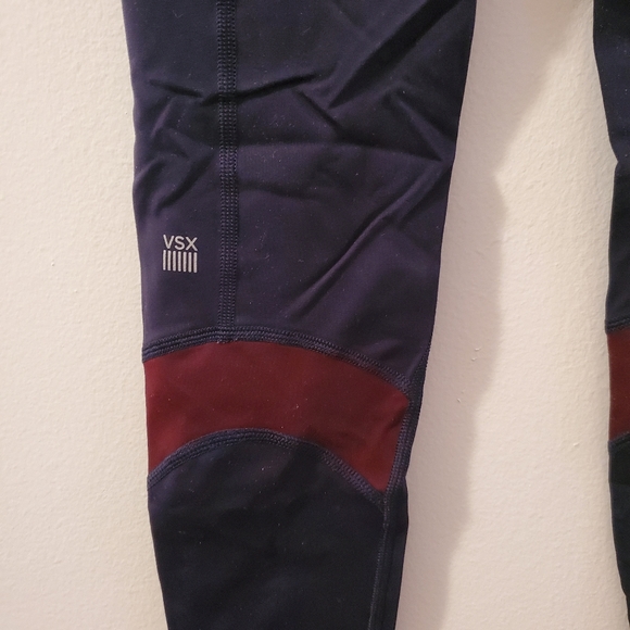 Victoria's Secret VSX Sport | Navy Knockout Leggings - Picture 5 of 6